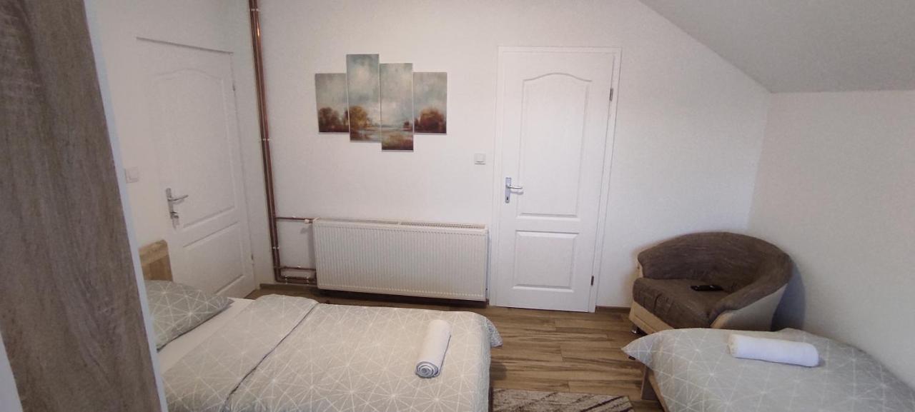 Apartman Majetić Otocac Bagian luar foto