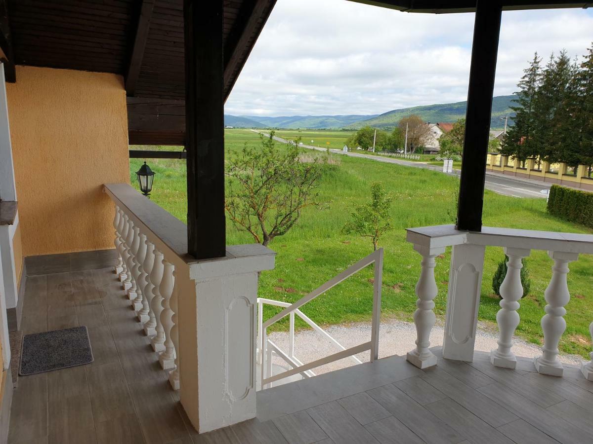 Apartman Majetić Otocac Bagian luar foto