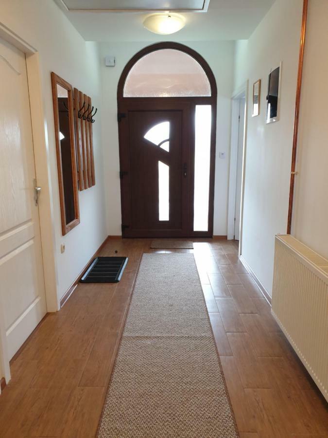 Apartman Majetić Otocac Bagian luar foto